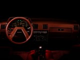 Wnętrze modelu z polowy lat 80 © Toyota
